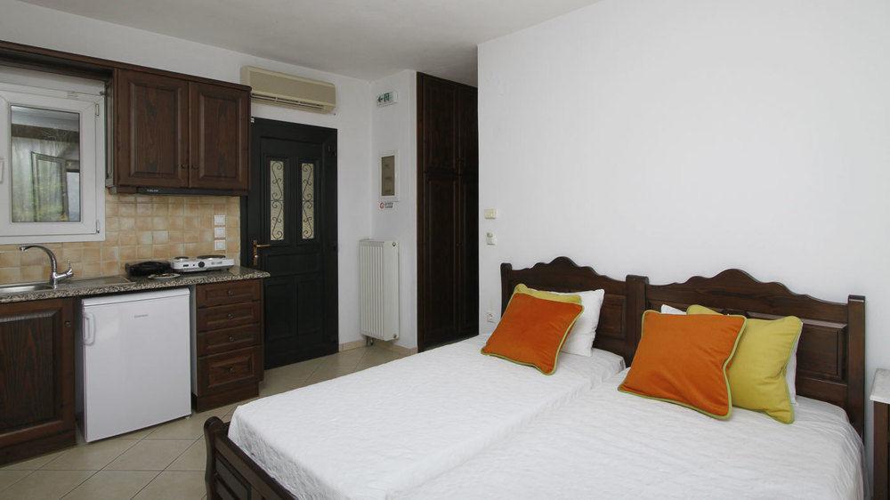 Amygdalies Apartments Мирина Екстериор снимка